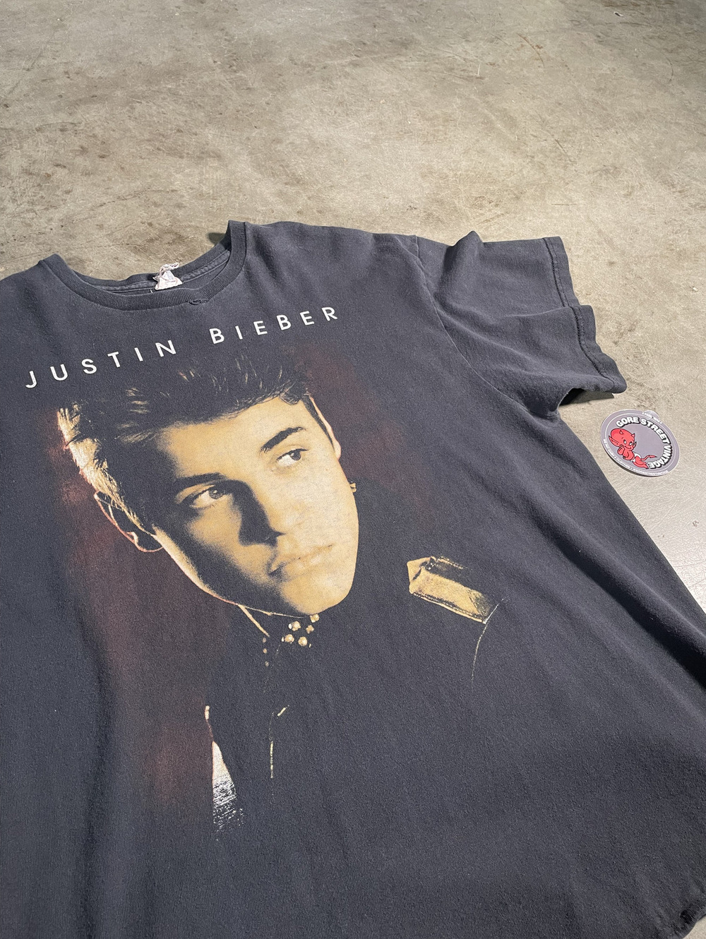 2010s Faded Black Justin Bieber Believe Tour Tee XL 22x28